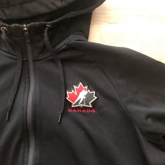 Nike Black Zip-Up Sweater with Logo - Picture 7 of 7